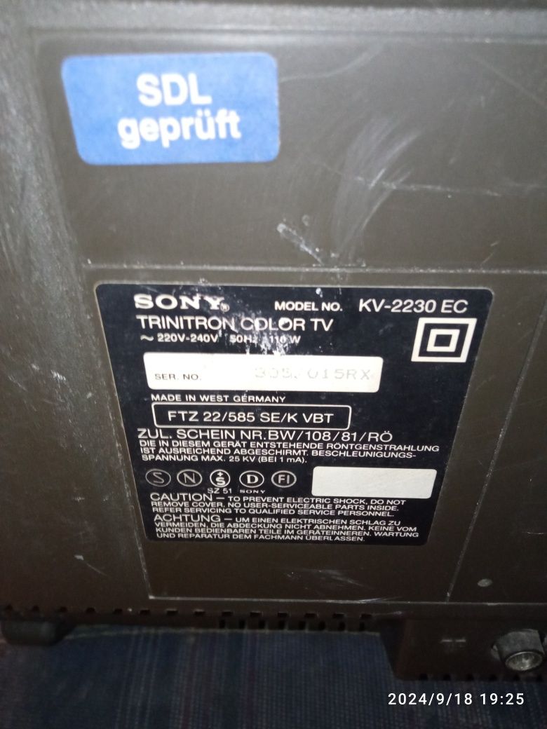 Telewizor,Sony Świat według kiepskich, ten sam model.