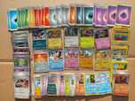Bulk oryginalnych kart Pokemon (M11) - 200 sztuk + dodatki