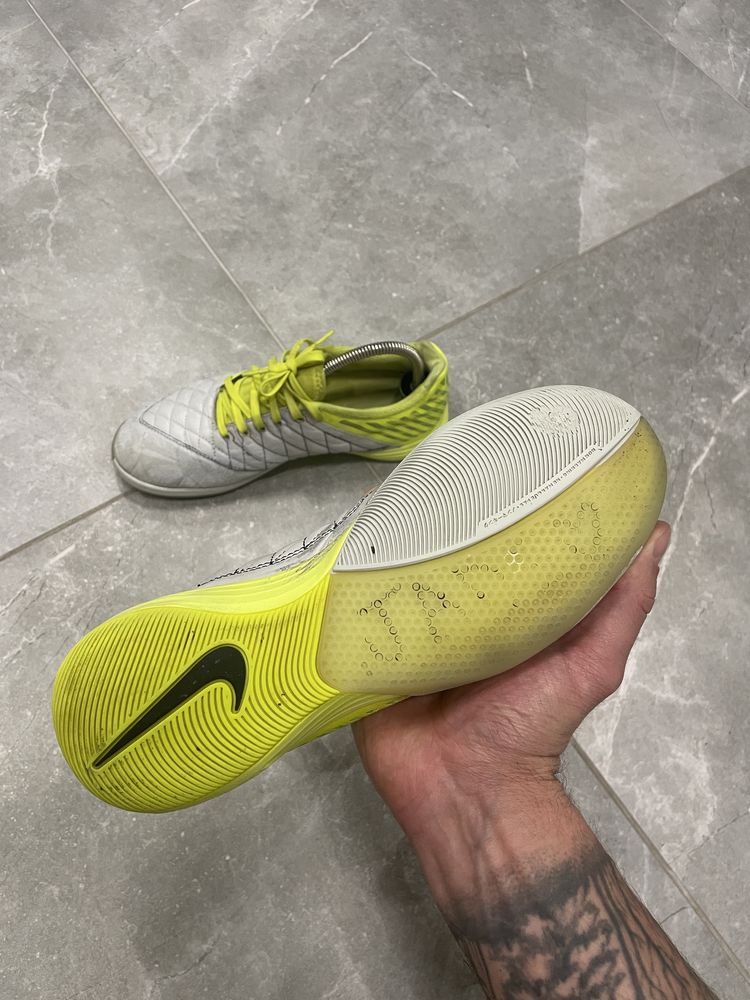 Футзалки Nike Lunar Gato