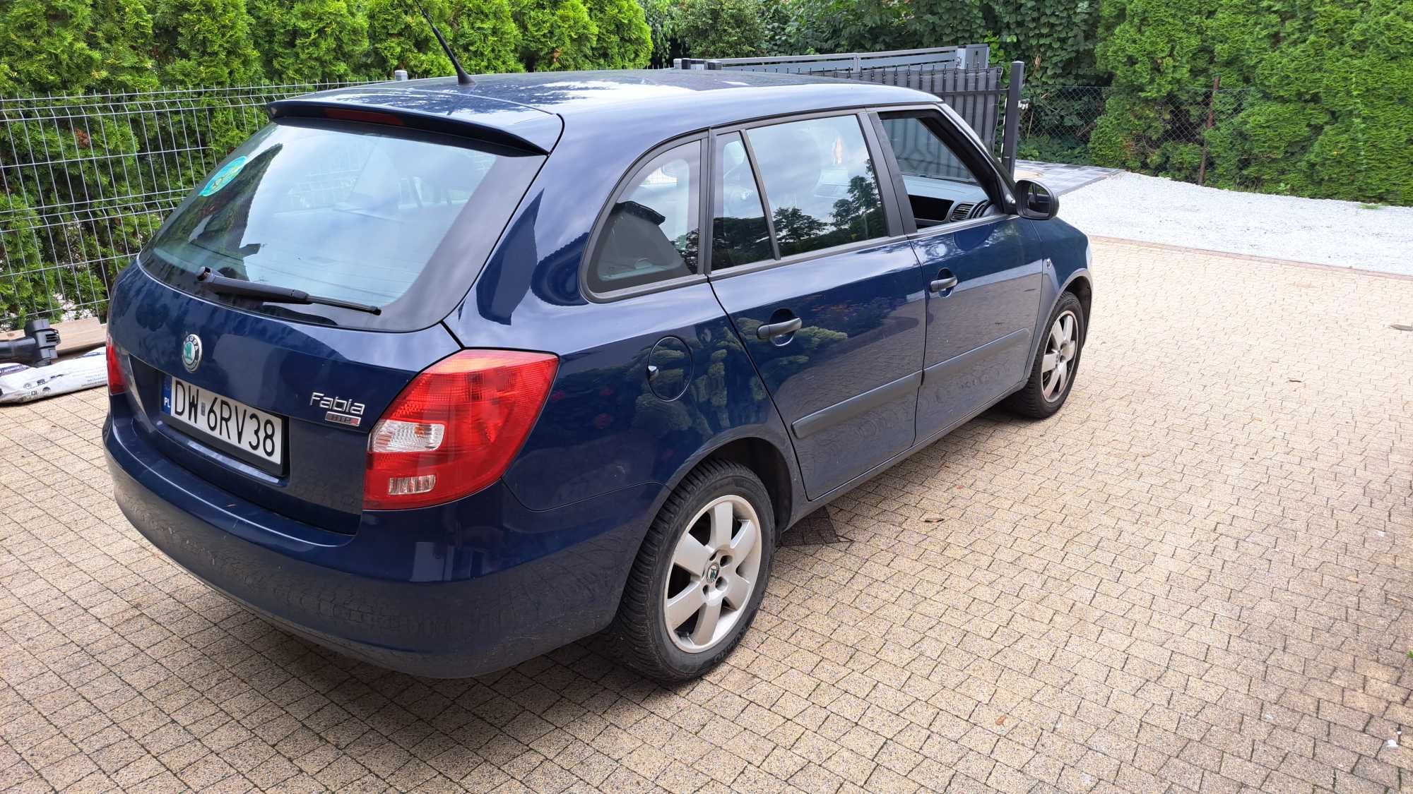 Skoda Fabia Rok 2010 Przebieg 145TYS OC i PT do 03.2026