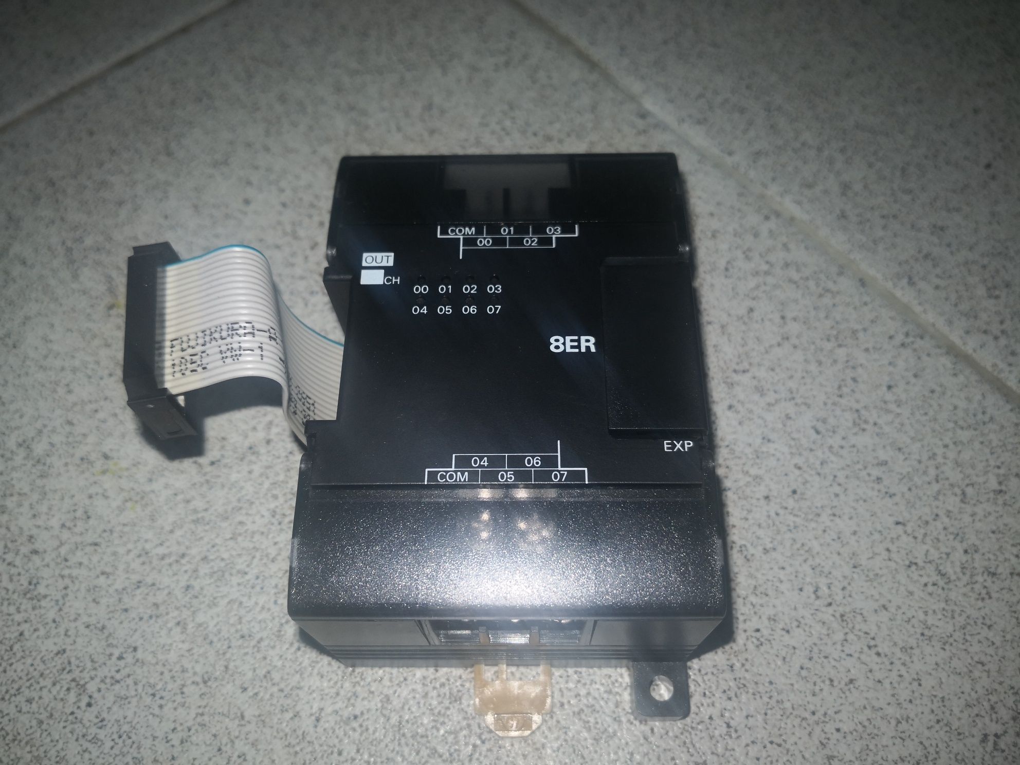 PLC Omron CP1E e módulos adicionais