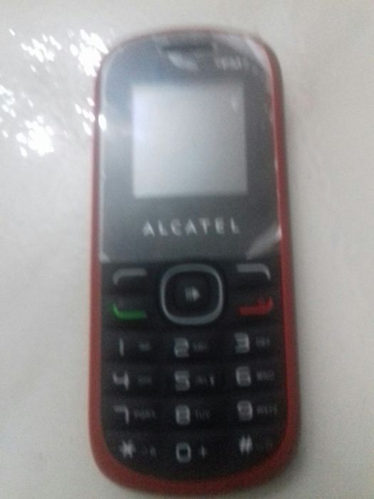 Telefone móvel alcatel