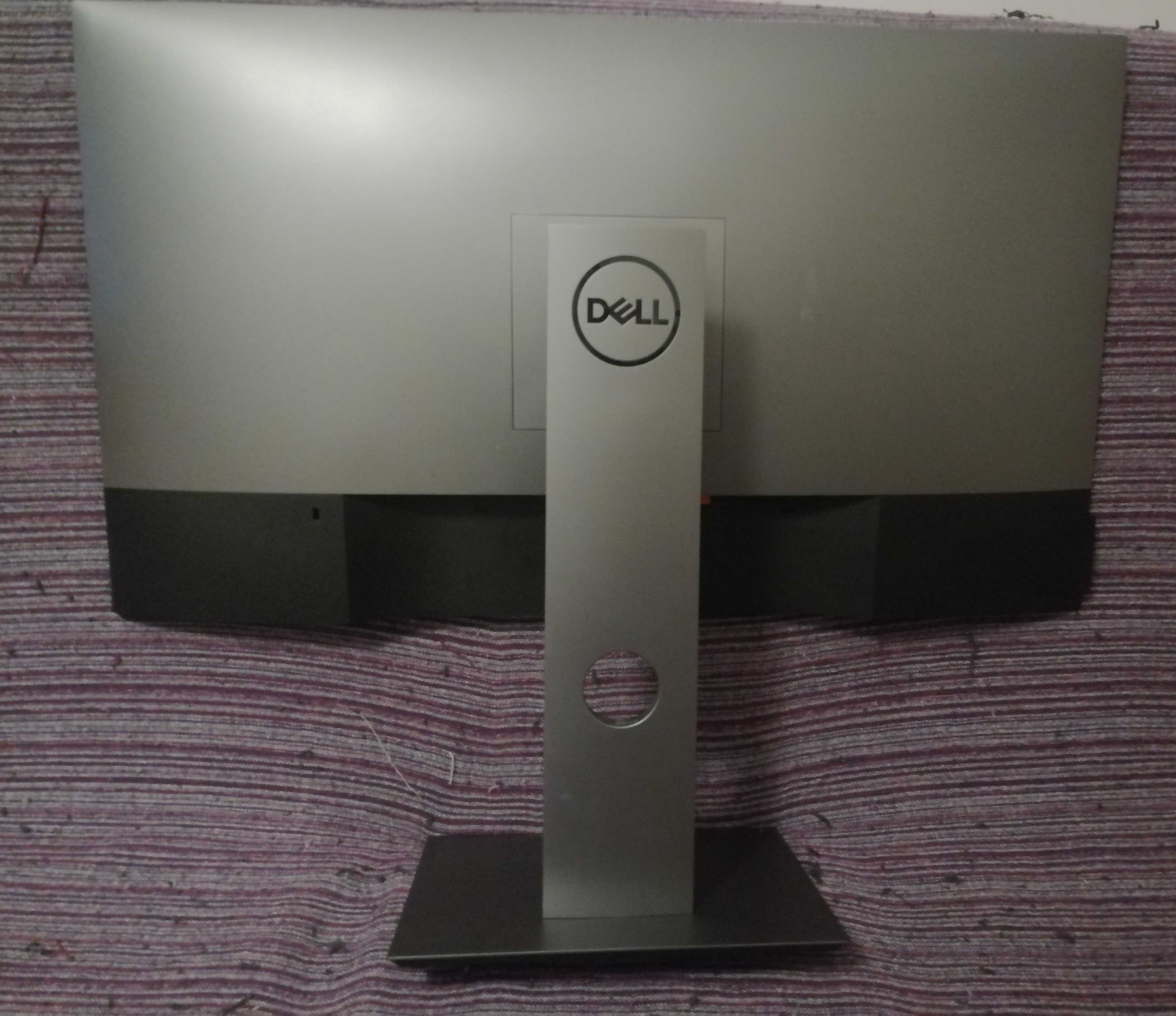 Monitor 27" Dell UltraSharp U2719DC Linha Profissional