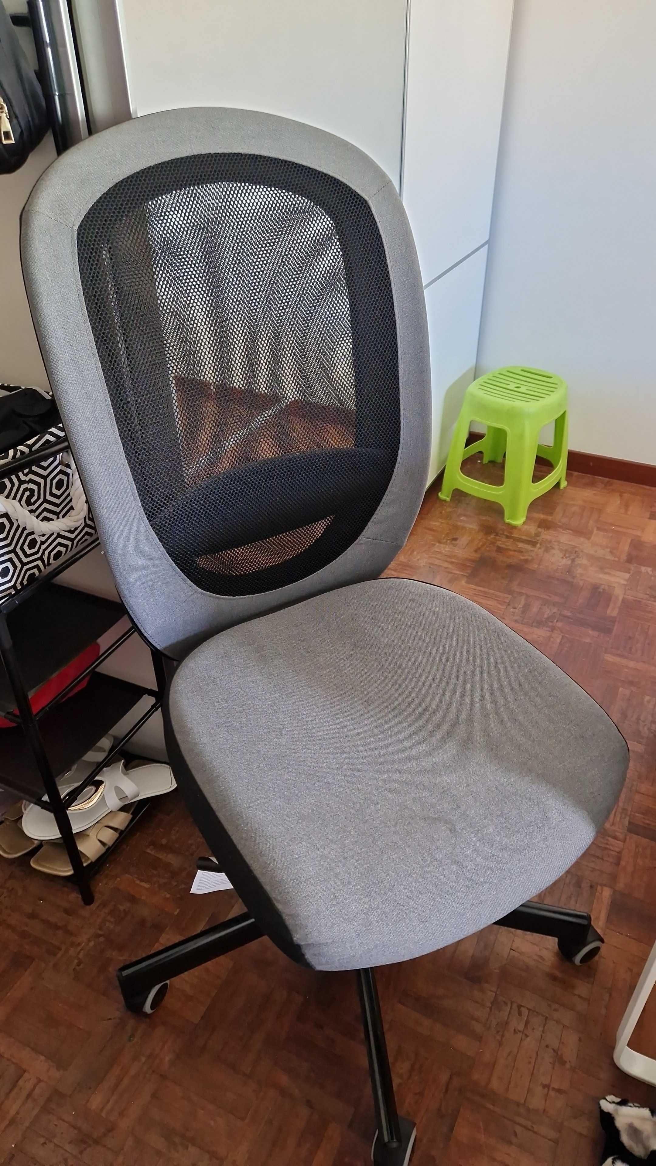 Cadeira de escritorio