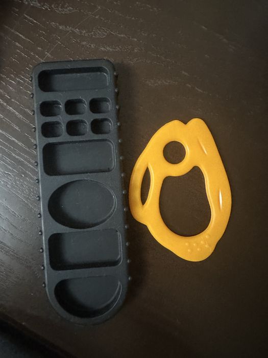 Пульт іграшка силіконова для прорізування зубів