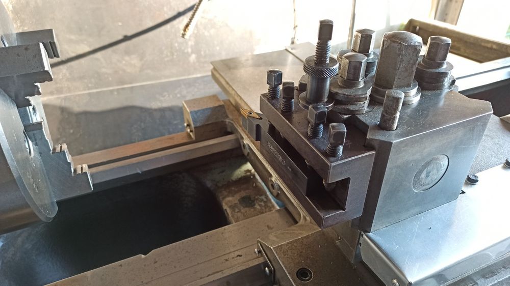 Tokarka Harrison M400