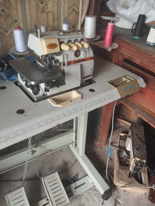 Промисловий оверлок Jamata