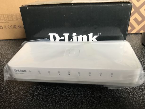 Коммутатор Switch D-Link DES-1008C