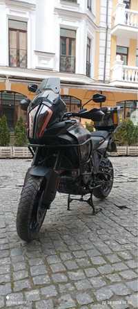мотоцикл КТМ Super Adventure 1290cc.