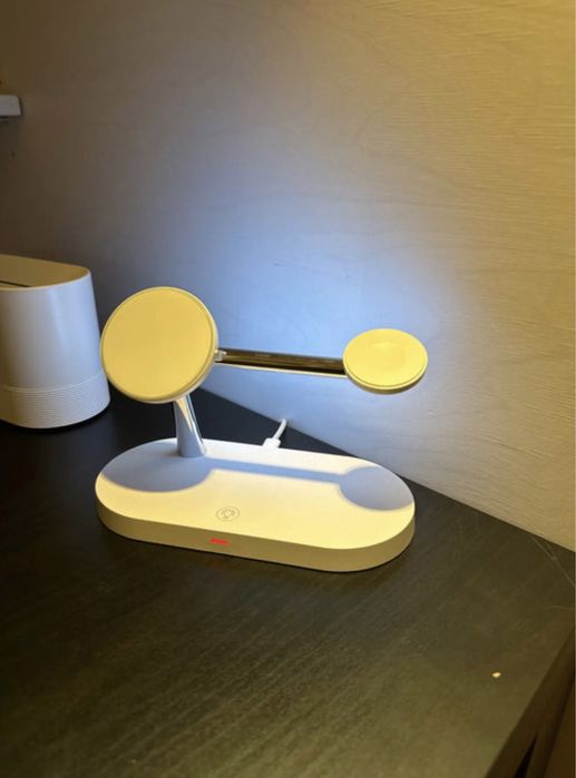 Ładowarka induckyjna 3 w 1