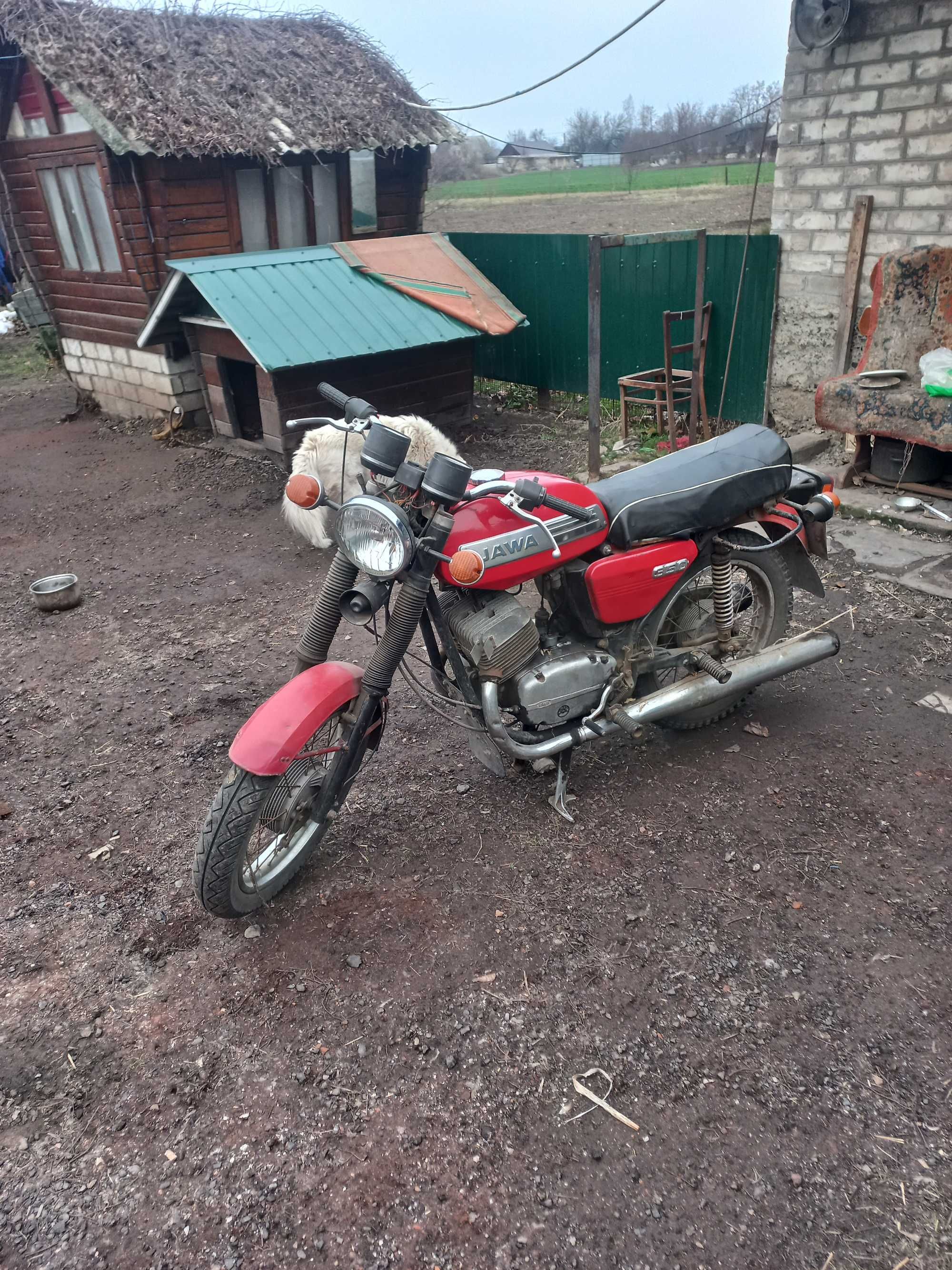 Продам срочно  Яву 350