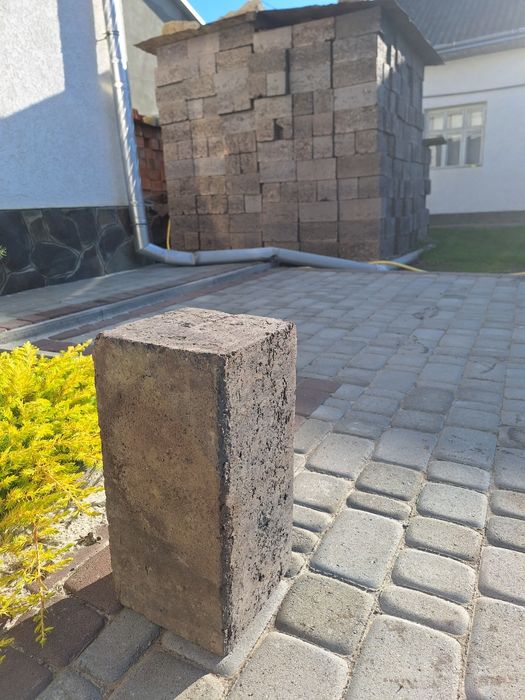 Блок бетонний сірий