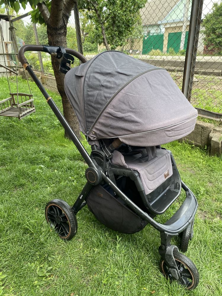Коляска прогулка carrello epika
