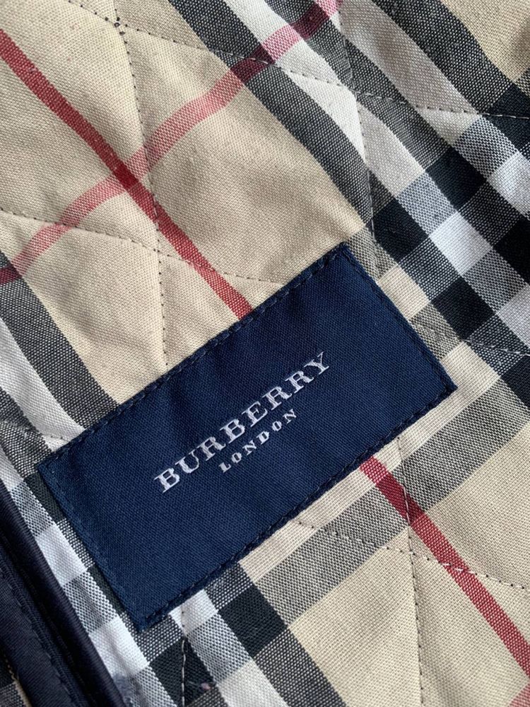 Куртка від Burbery