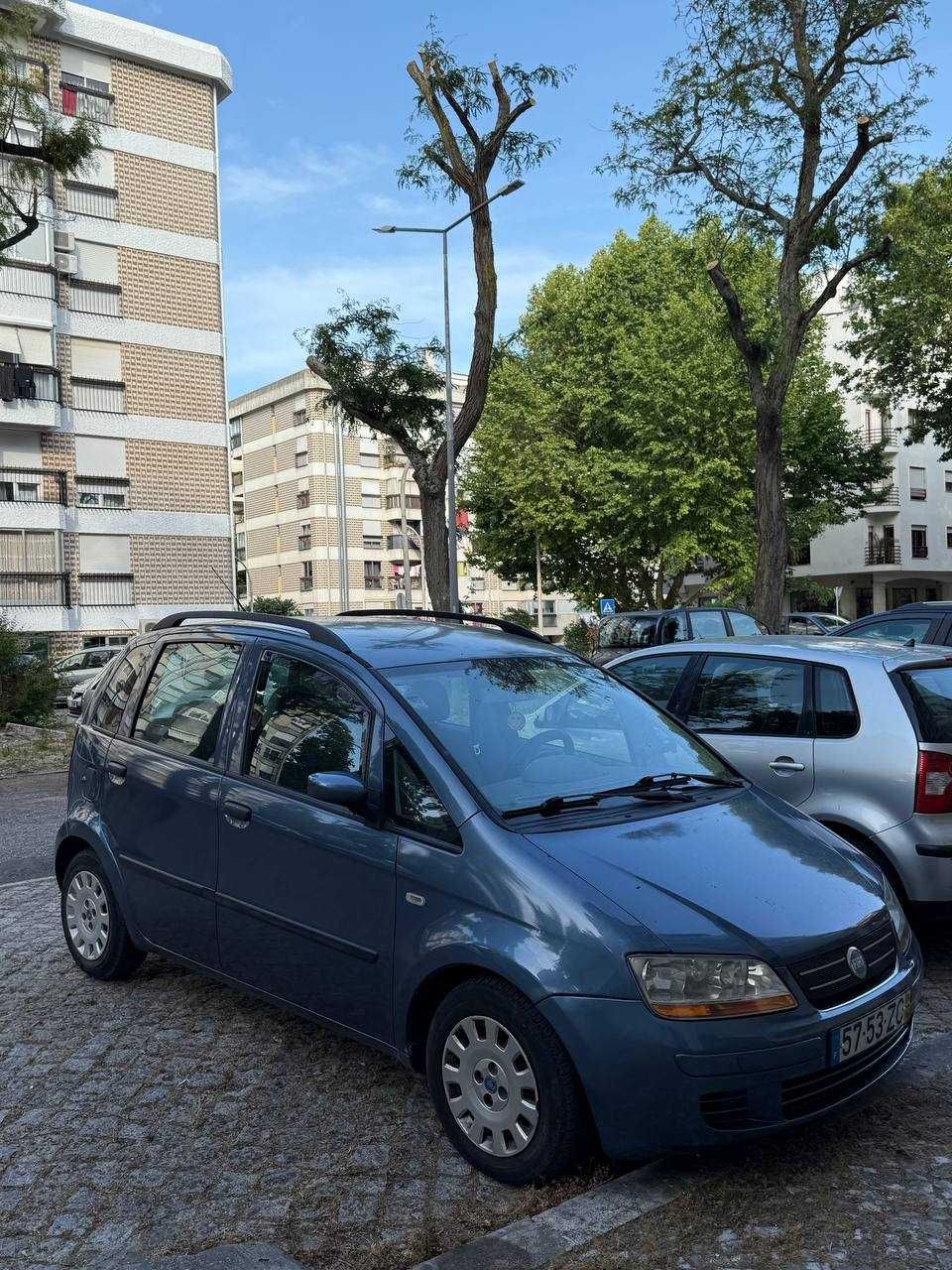 Fiat Idea 2004 -  manual, em bom estado