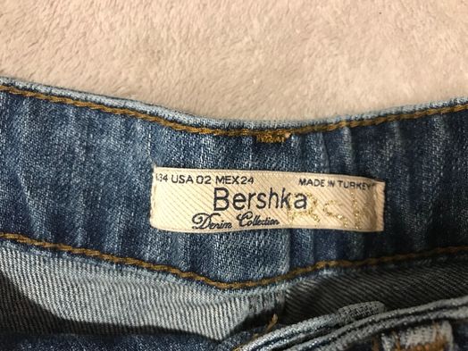 Krótkie spodenki Bershka