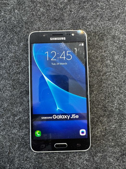 Atrapa telefonu Samsung J5 6