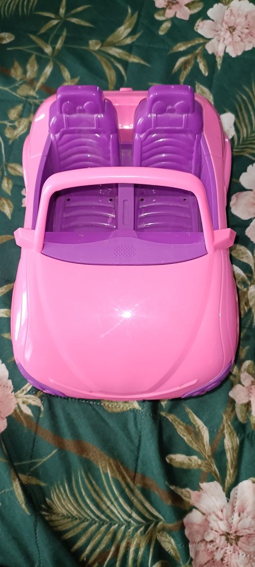 Różowy samochód dla Barbie