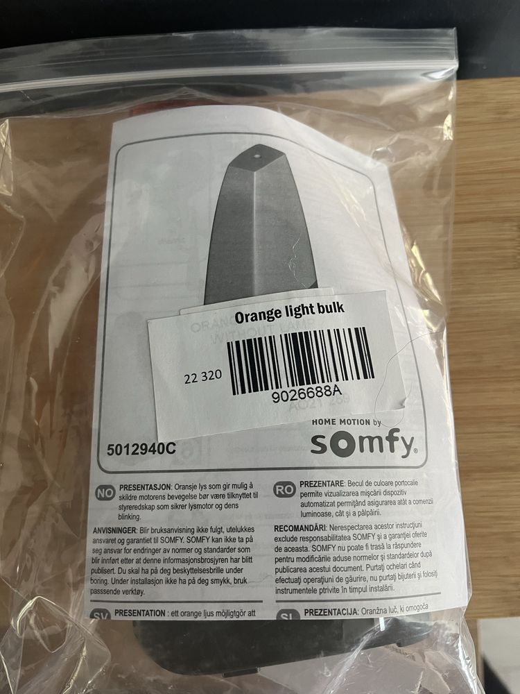Lampa sygnalizacyjna oraz zestaw fotokomórek Somfy
