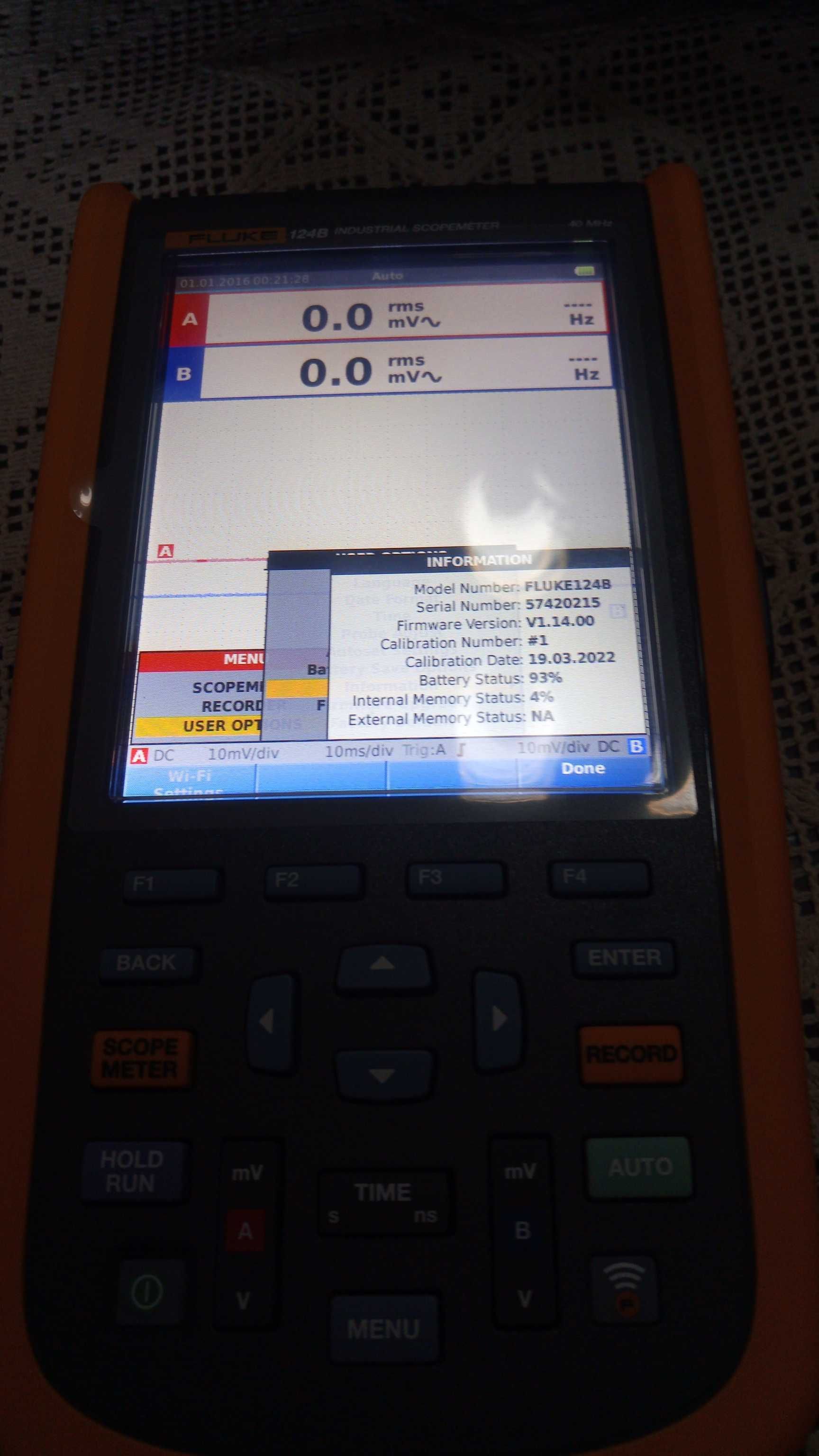 Osciloscópio portátil Fluke 124B Novo com  EXTRAS