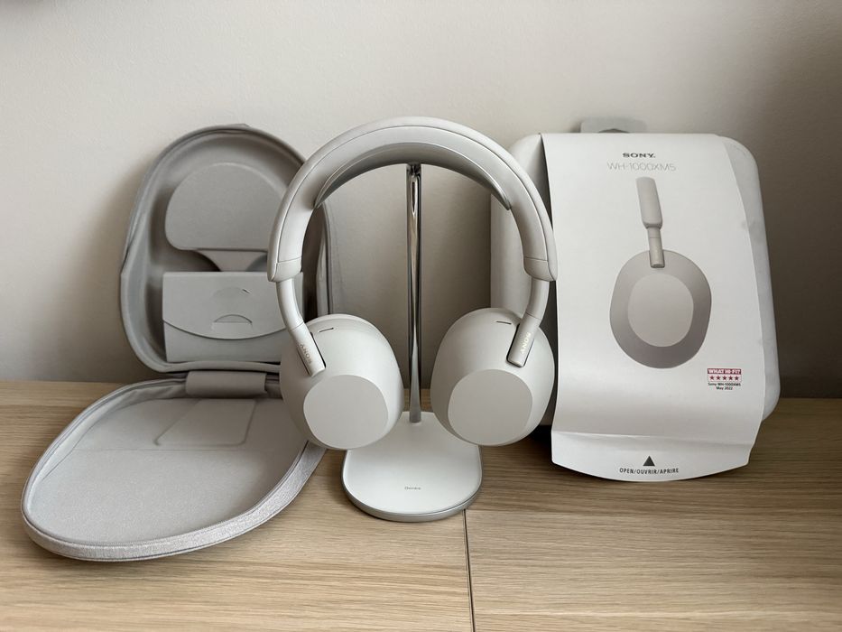 Sluchawki Sony WH-1000xm5 / stan idealny / gratisy