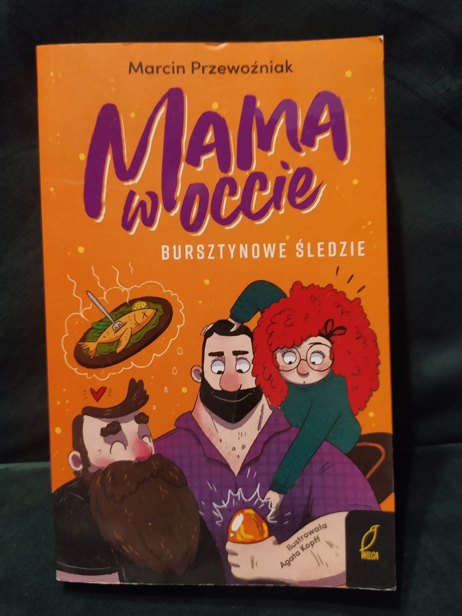 Mama w occie ' Bursztynowe śledzie