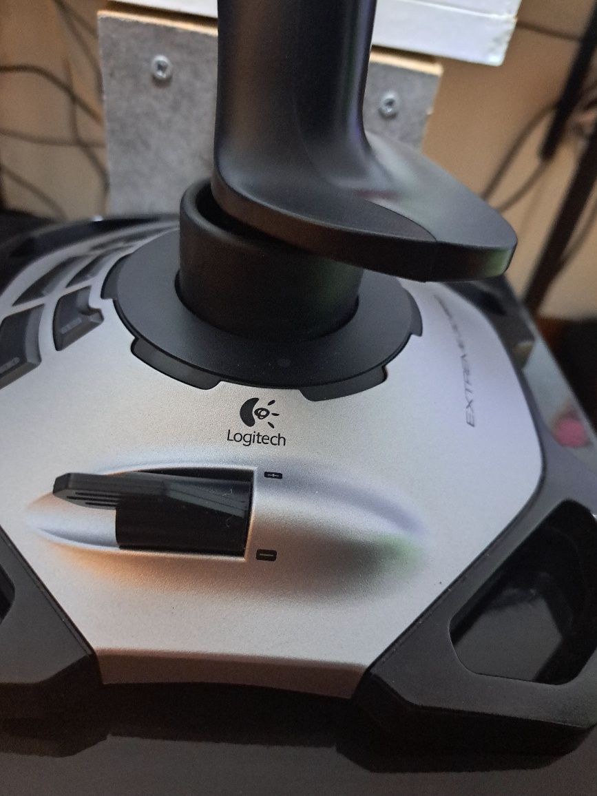 Joystick Logitech Extreme 3D Pro