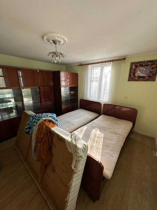 Продаж будинку с.Вікторів +43 сот землі. всі комунікації є.