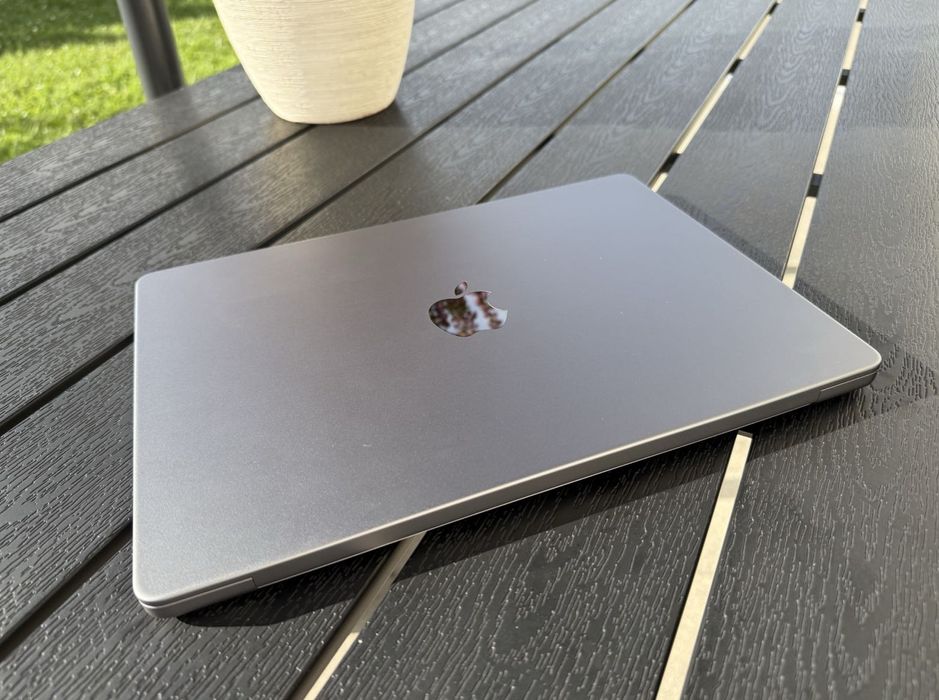 laptop Apple Macbook Pro 14 M2 Pro 16gb/512gb bdb bateria 98%