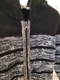Sweterek, sweter z kapturem chłopięcy