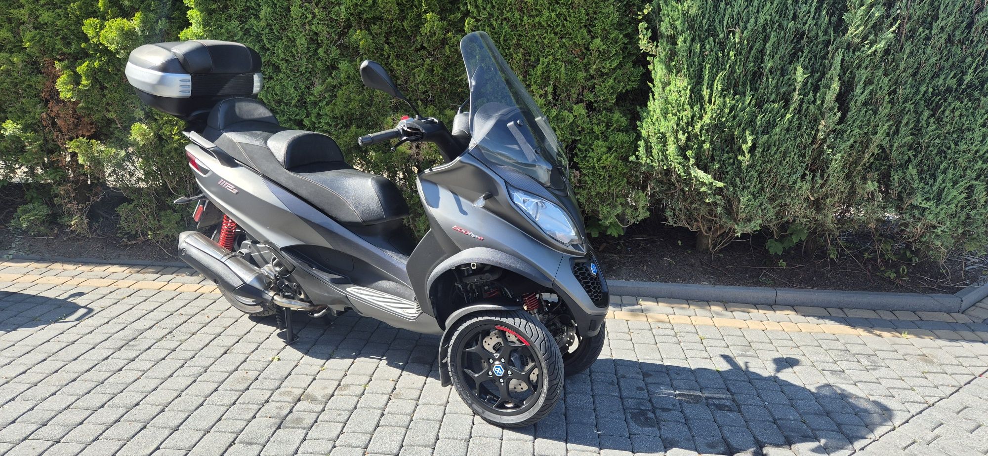 Piaggio Mp3 500 Sport Hpe Advanced - wsteczny. L5e