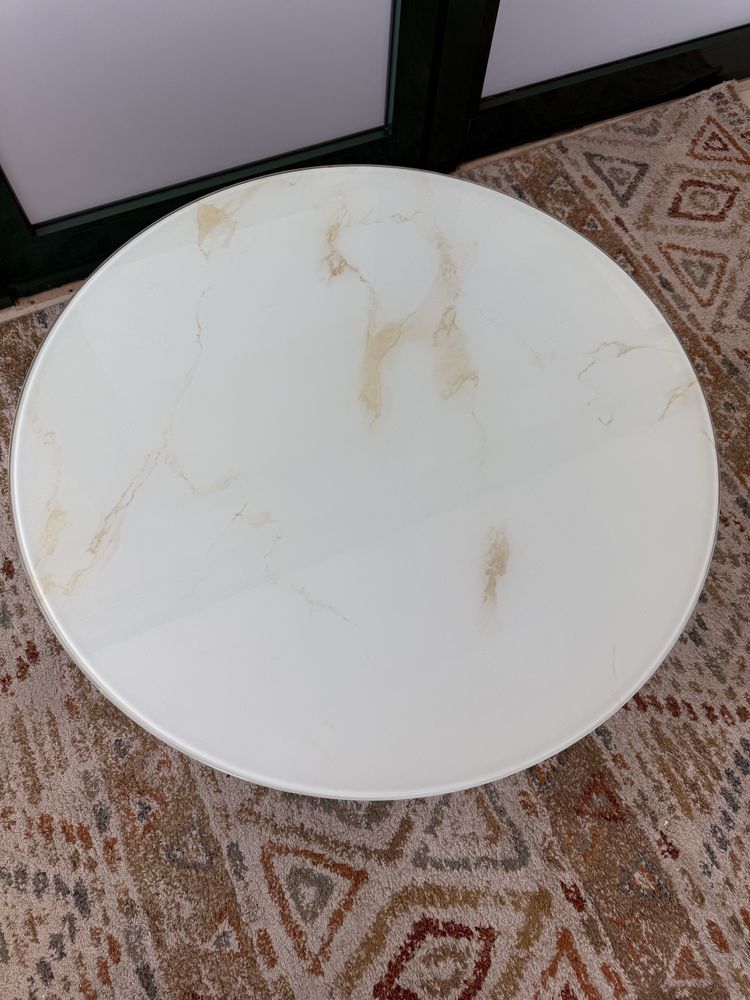 Mesa com tampa de marmore