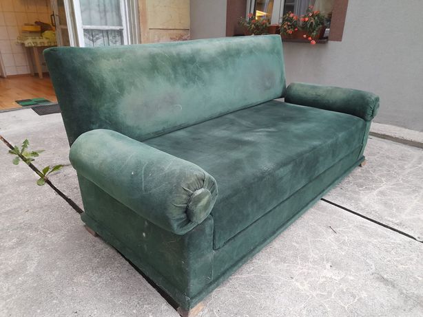 Stara zabytkowa sofa
