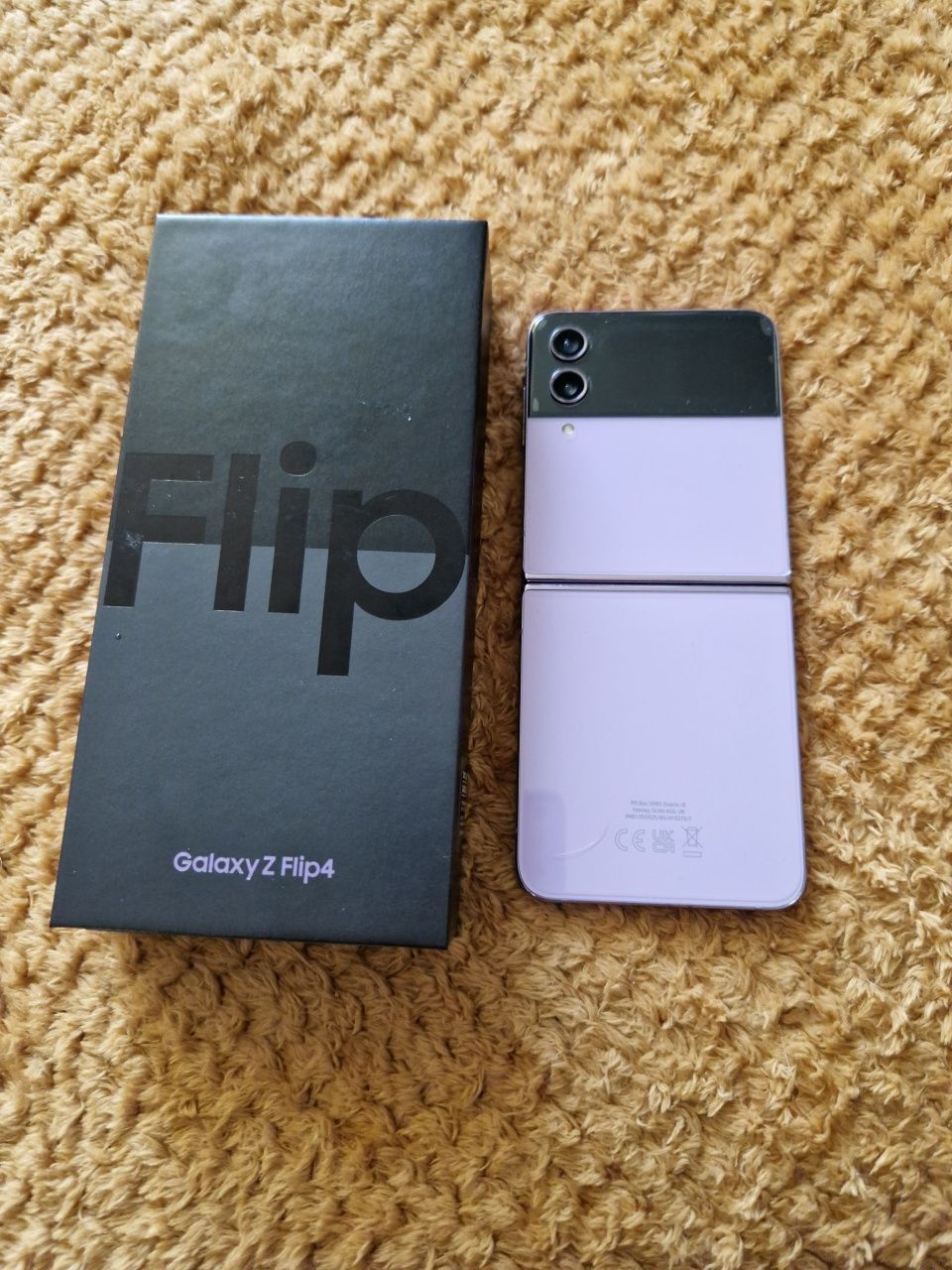 Samsung Galaxy Z flip4