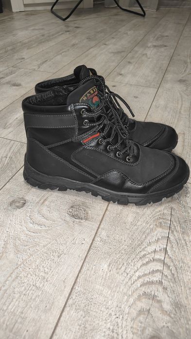 Чоловічі зимові ботінки.