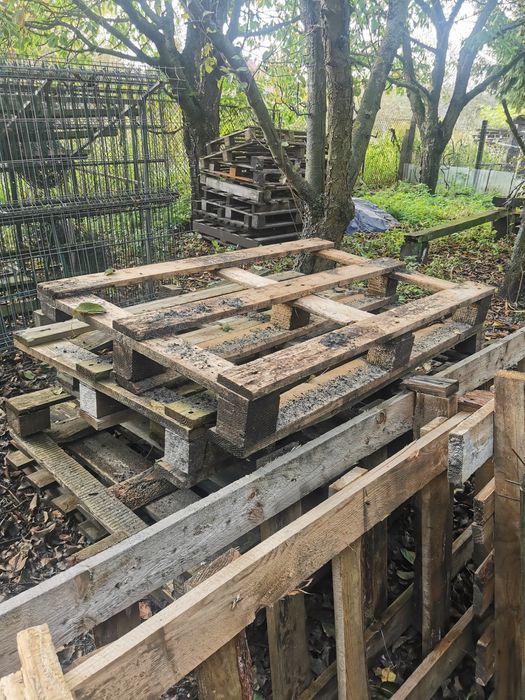 Na opał palety zwykle różne 300 szt