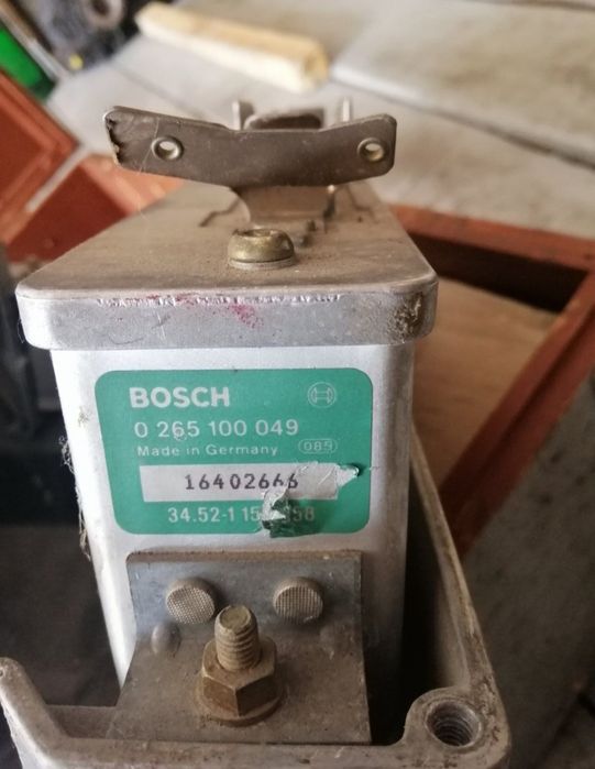 Блок управління двигуном BMW BOSCH 150,402,403,405,413  0261200402