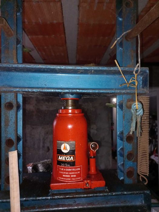 Espremedeira uvas hidraulica