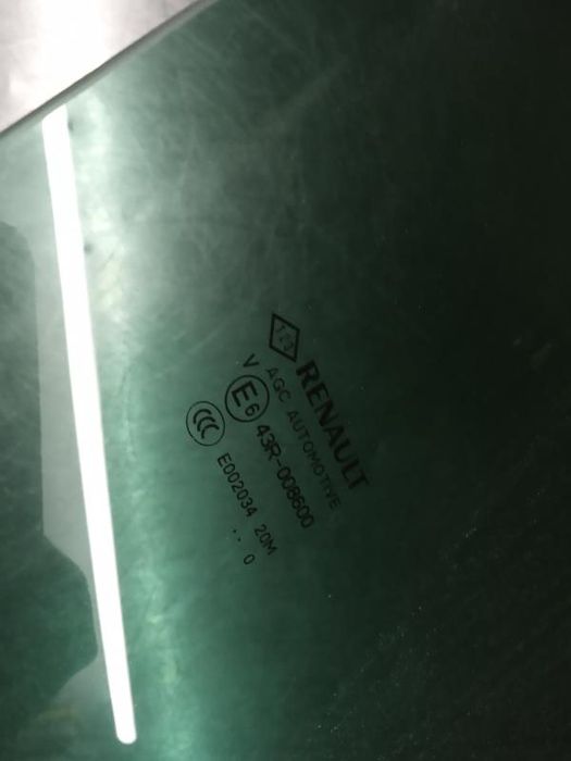 Vidro porta trás direito RENAULT Megane IV Grandtour (K9A/M_)