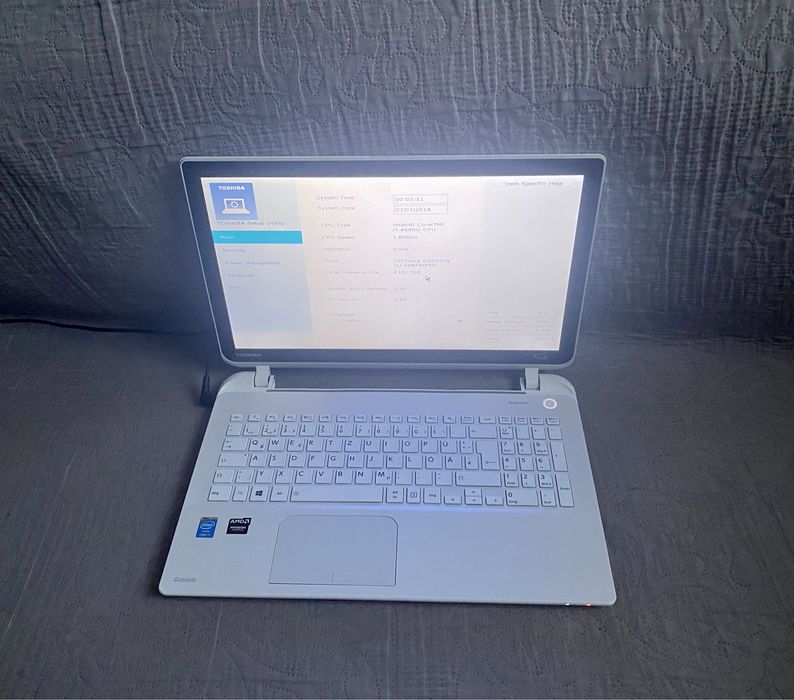 Ноутбук toshiba satellite l50t-B-11r і7 Radeon Ігровий  Недорого!