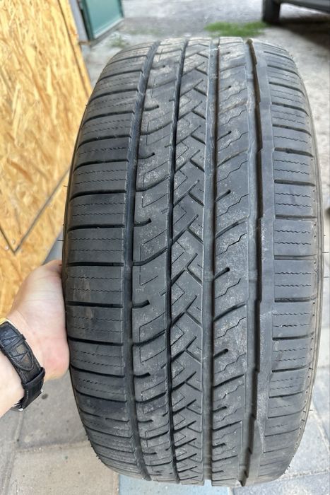 235/45 r18 резина 3 скати ( розмір однаковий візерунок різний ) стан +