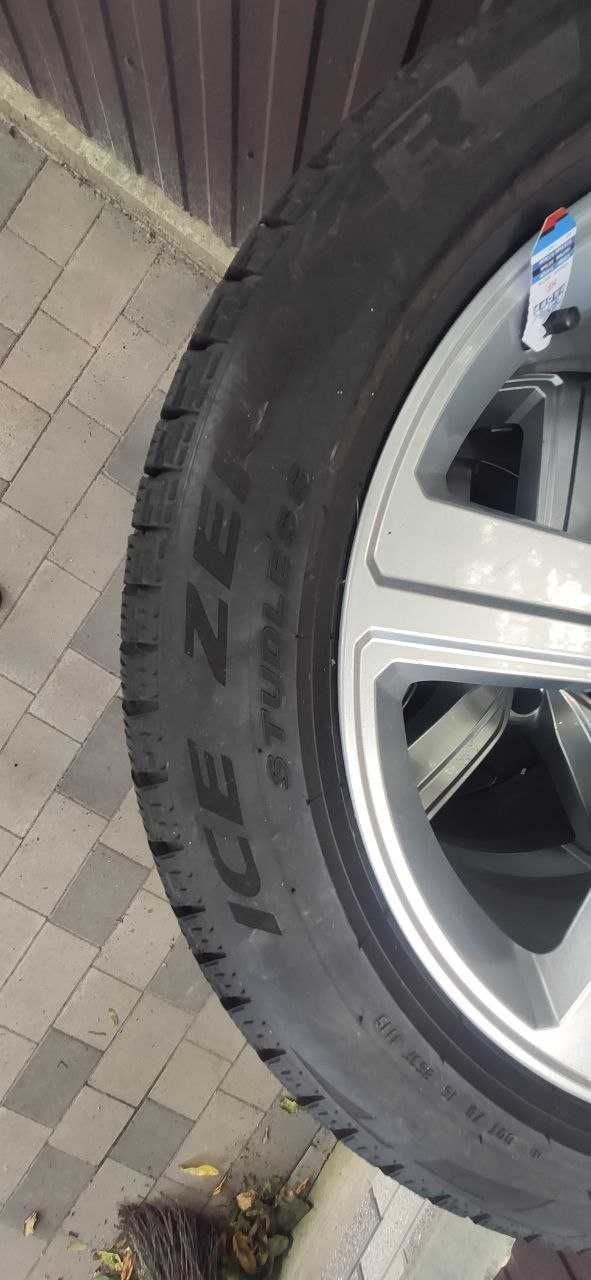 Диски AUDI r20 та колеса Pirelli Ice Zero 255/50 R20, комплект (зима)