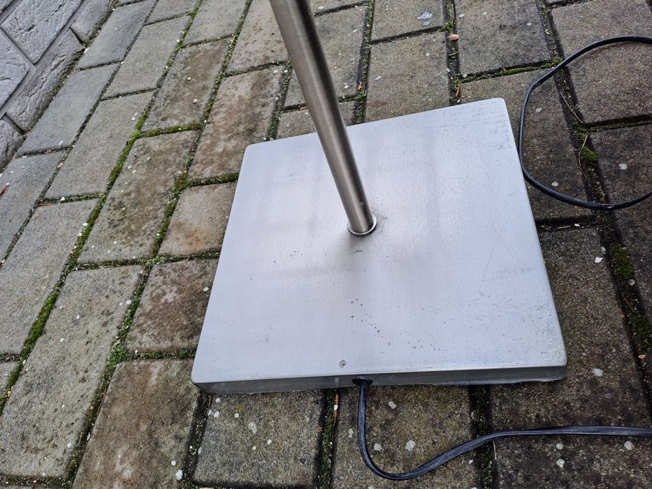 Srebrna lampa stojąca podłogowa 3 żarówki