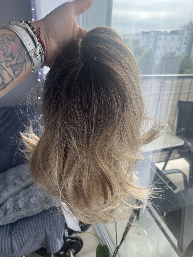 Peruka syntetyczna blond mega