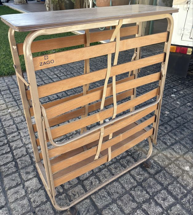 Cama dobrável com rodas - nova - em plegatino