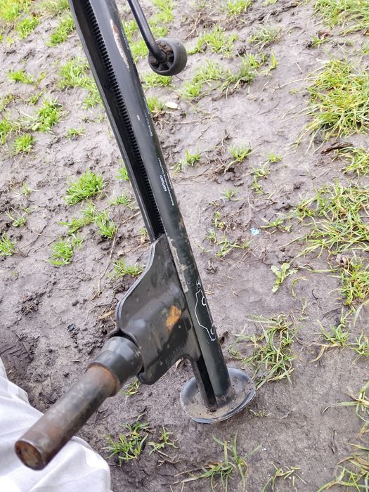 Оригінальний домкрат mersedes w140