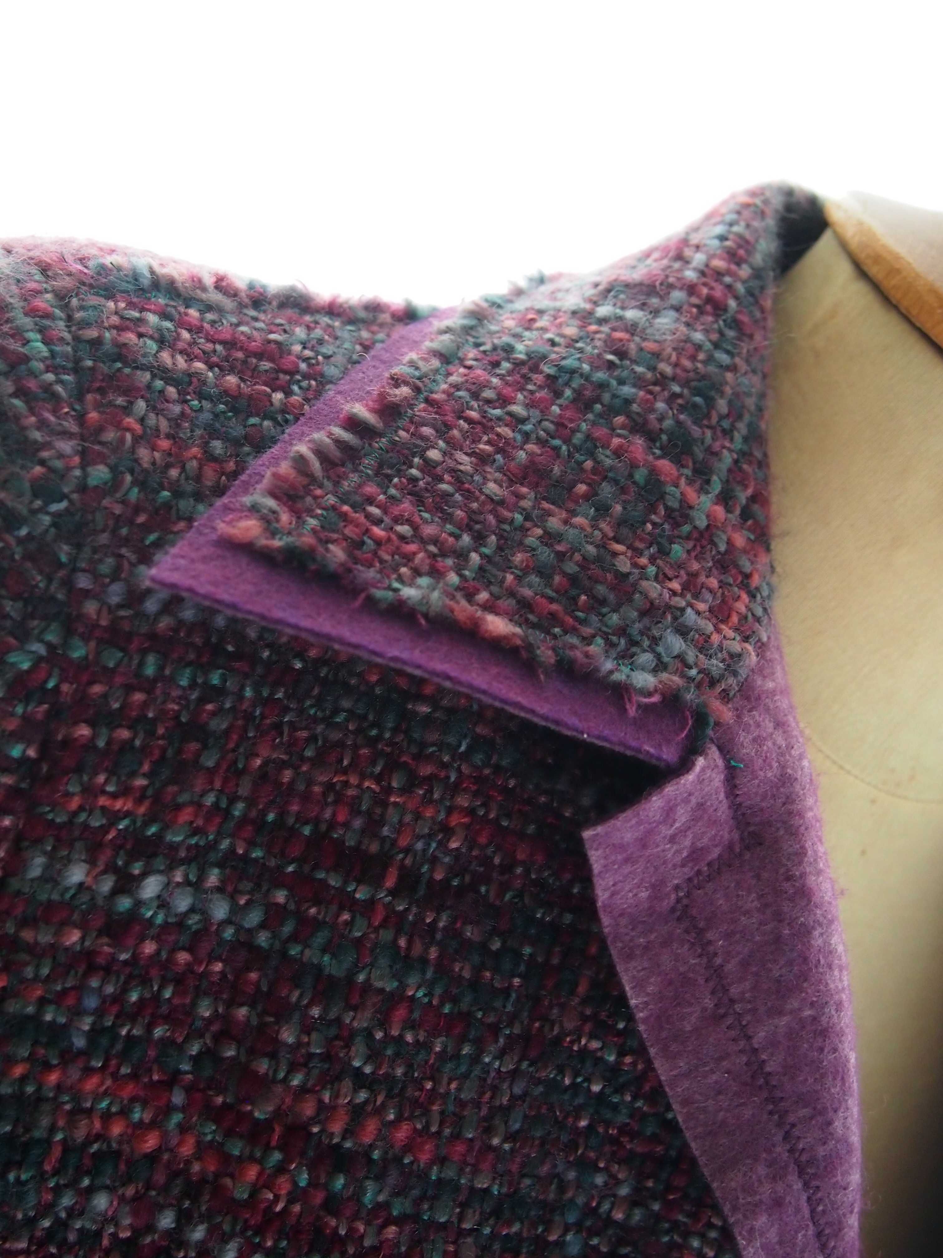 casaco de fazenda tweed, comprido, marca Alberta Ferretti