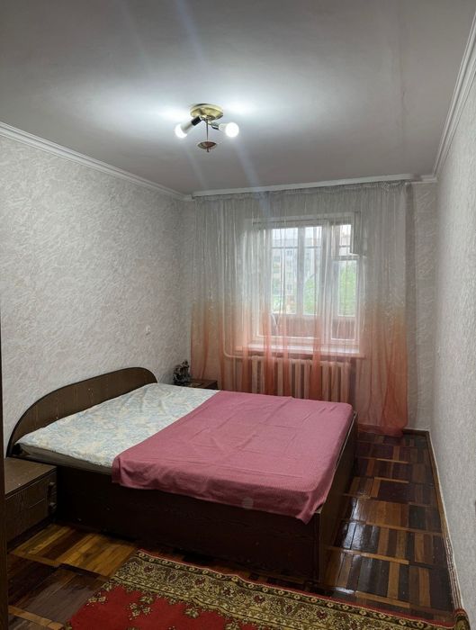 Здам 4-кім квартиру по вул.Володимирська