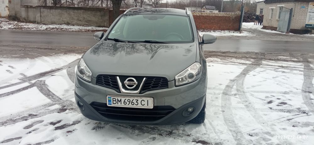 Продам Nissan Qashqai +2 2011