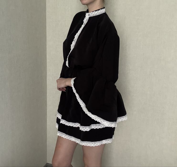 Чорна сукня, сукня, коротка сукня, святкова сукня, сукня з рюшами